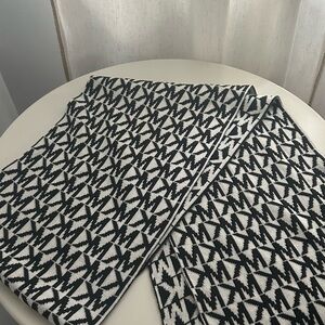Michael Kors Black and White Scarf